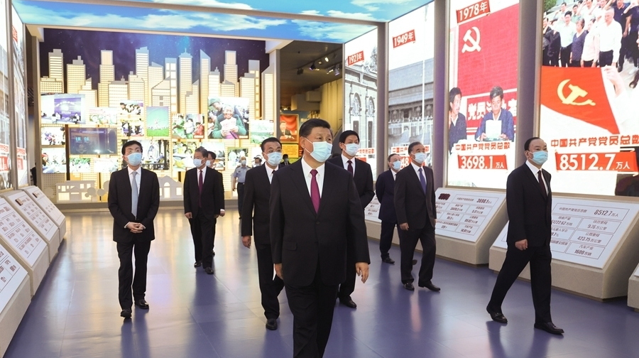 习近平：铭记奋斗历程担当历史使命 从党的奋斗历史中汲取前进力量