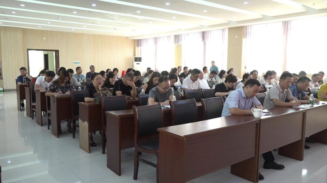 县融媒体中心召开学习贯彻习近平总书记“七一”重要讲话精神宣讲会