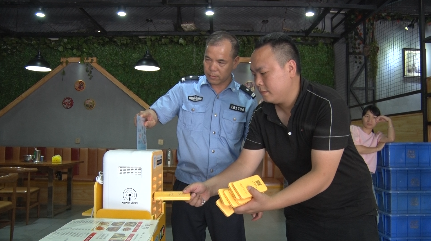 整治交通顽瘴痼疾进行时 | 县交警大队：创新形式加强文明交通安全知识宣传