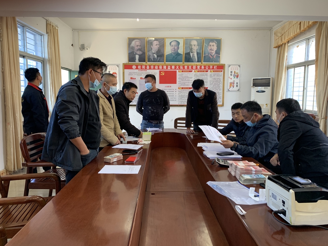我县帮助49名农民工追回89万余元工资
