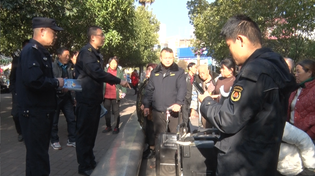 （12.6邓一审—刘定稿）城管公安联合执法  整治噪音扰民问题