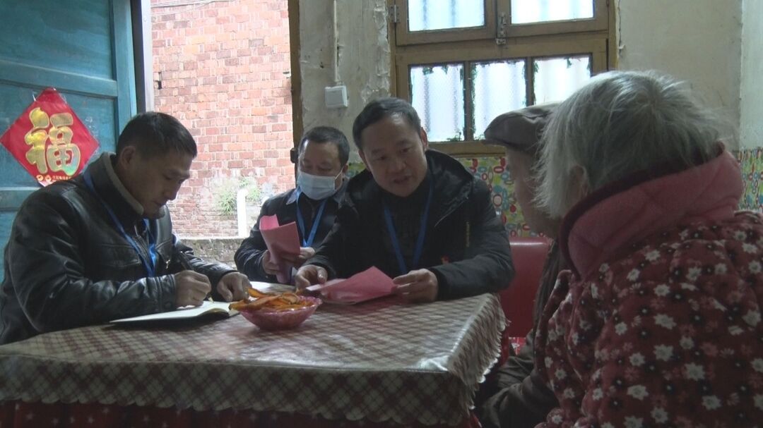 我为群众办实事 | 县住房保障中心：入户宣传安全知识 排查安全隐患