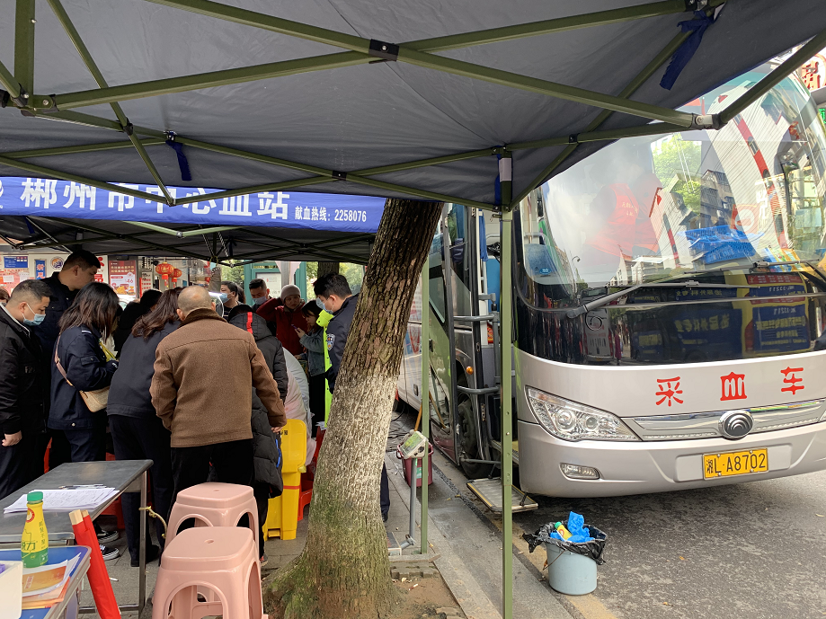 学雷锋 见行动|我县市民踊跃参与无偿献血