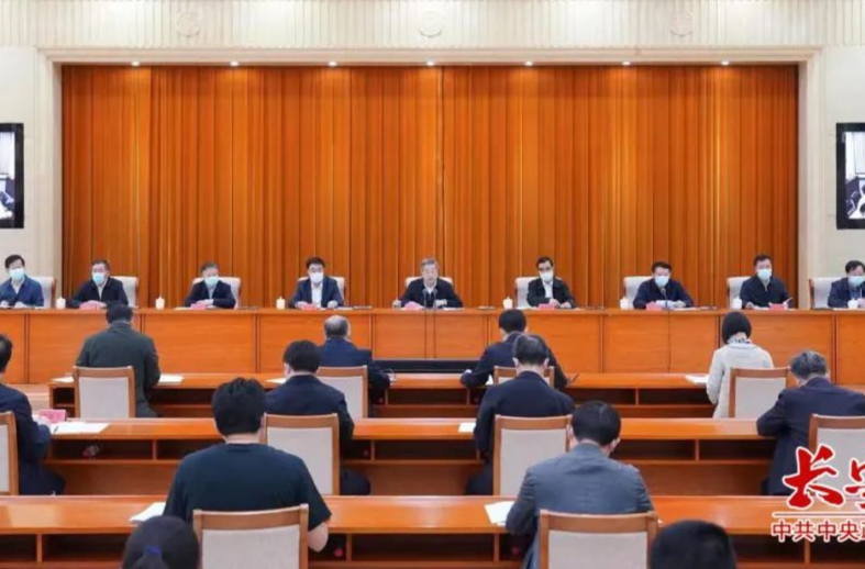 陈一新：要掀起打击整治养老诈骗的强大攻势