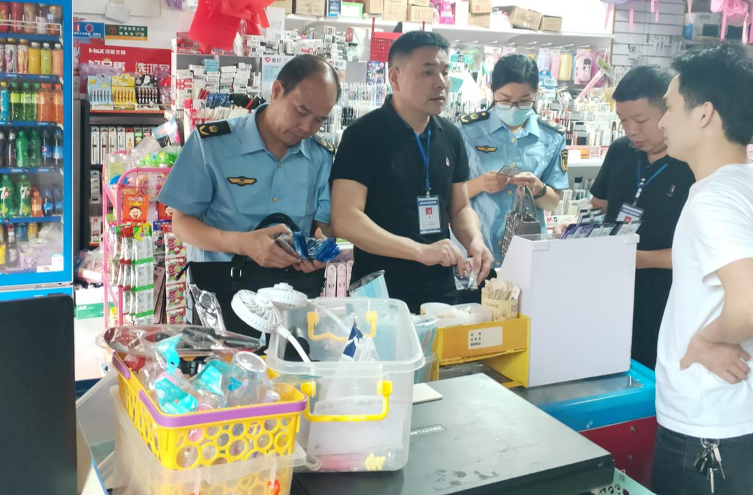 桂阳持续开展面向未成年人无底线营销食品专项治理