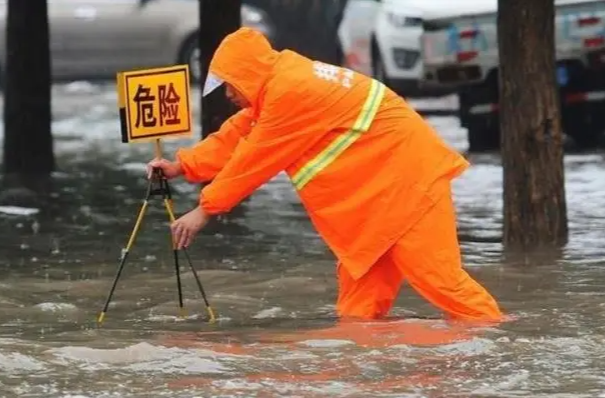 湖南省气象台2022年6月5日7时1分发布暴雨橙色