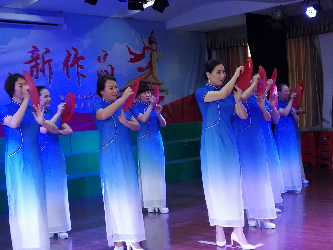县老年大学：喜迎二十大 颂歌献给党