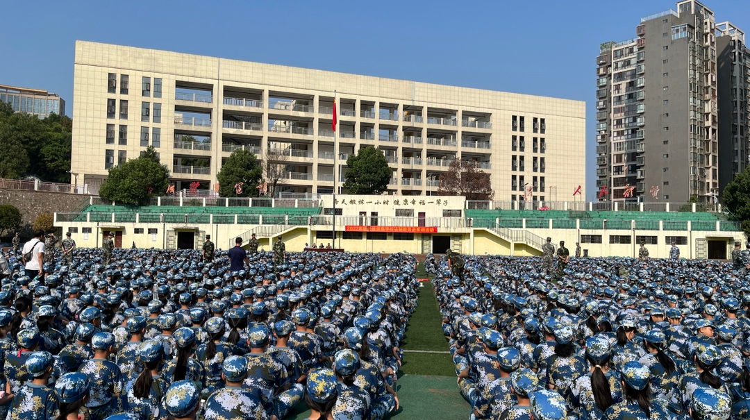 蒙泉学校开展法制教育进军训活动