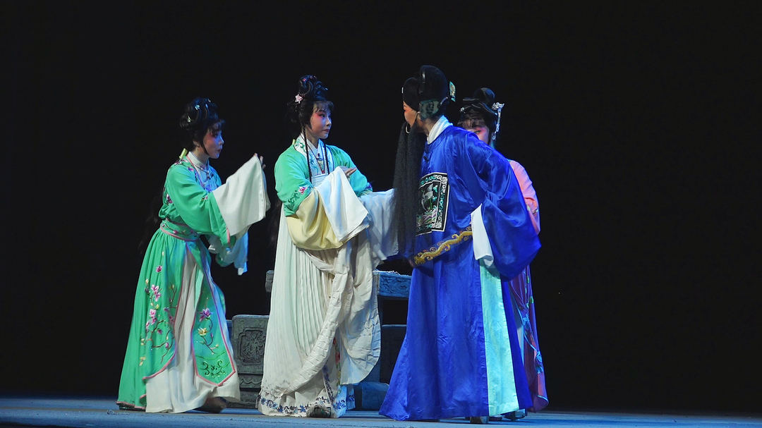 县湘剧保护传承中心复排《三女抢板》