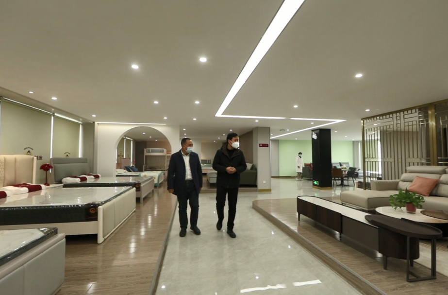 聚焦聚力“十大重点工作”奋力争创“全国百强县”·产业大发展   湘商回归 产业兴旺