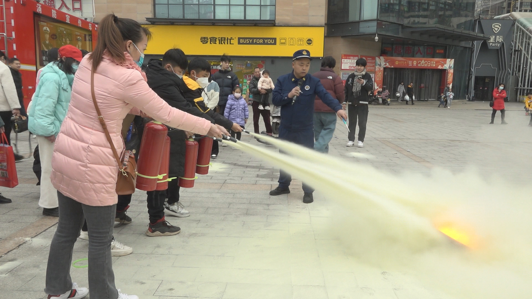 我县开展“消防安全大教育、大培训、大演练、大警示、大整治”进万家活动