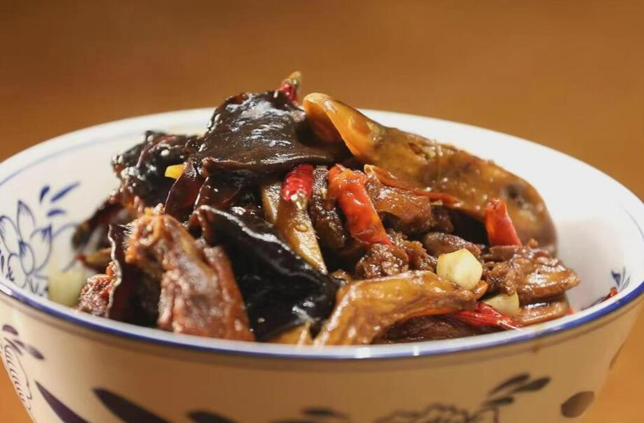 网络中国节|桂阳太和鸭：香辣兼具  佳节必备美味