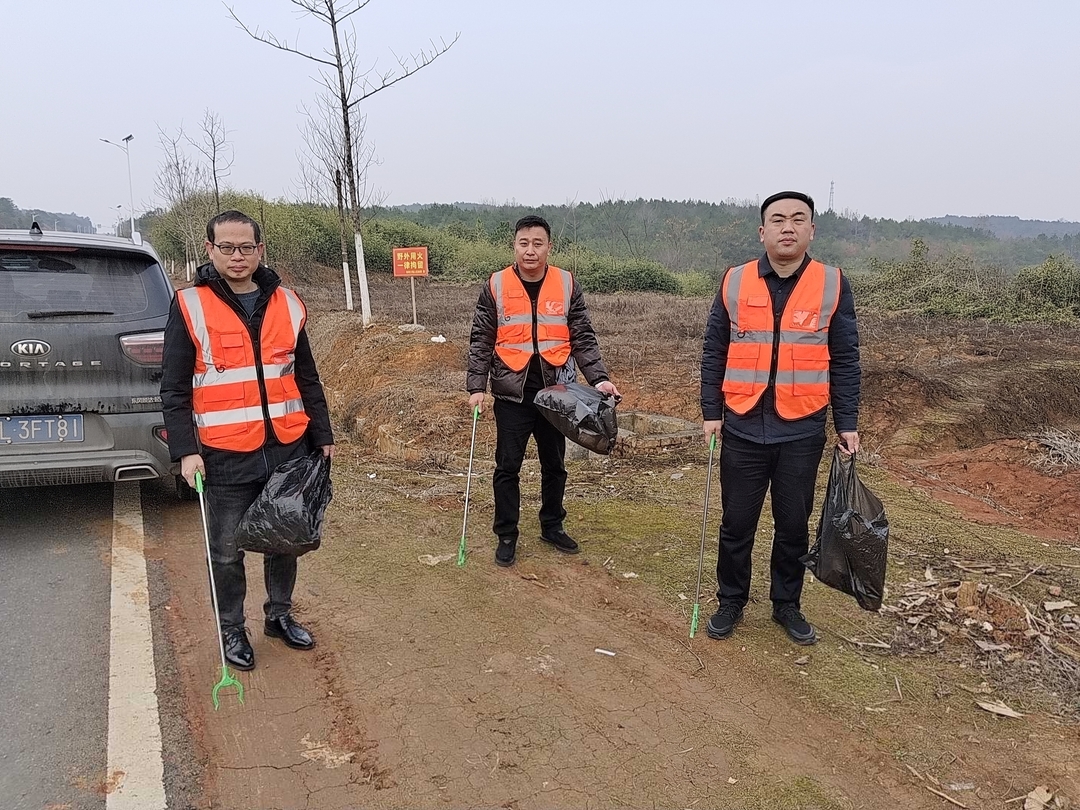 “群众过节、干部过关”——桂阳公路“温暖”服务