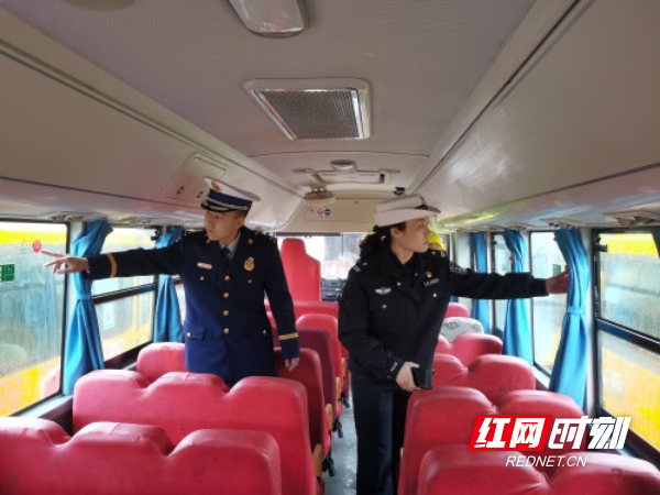 开学在即，桂阳交警多措并举保障“开学季”