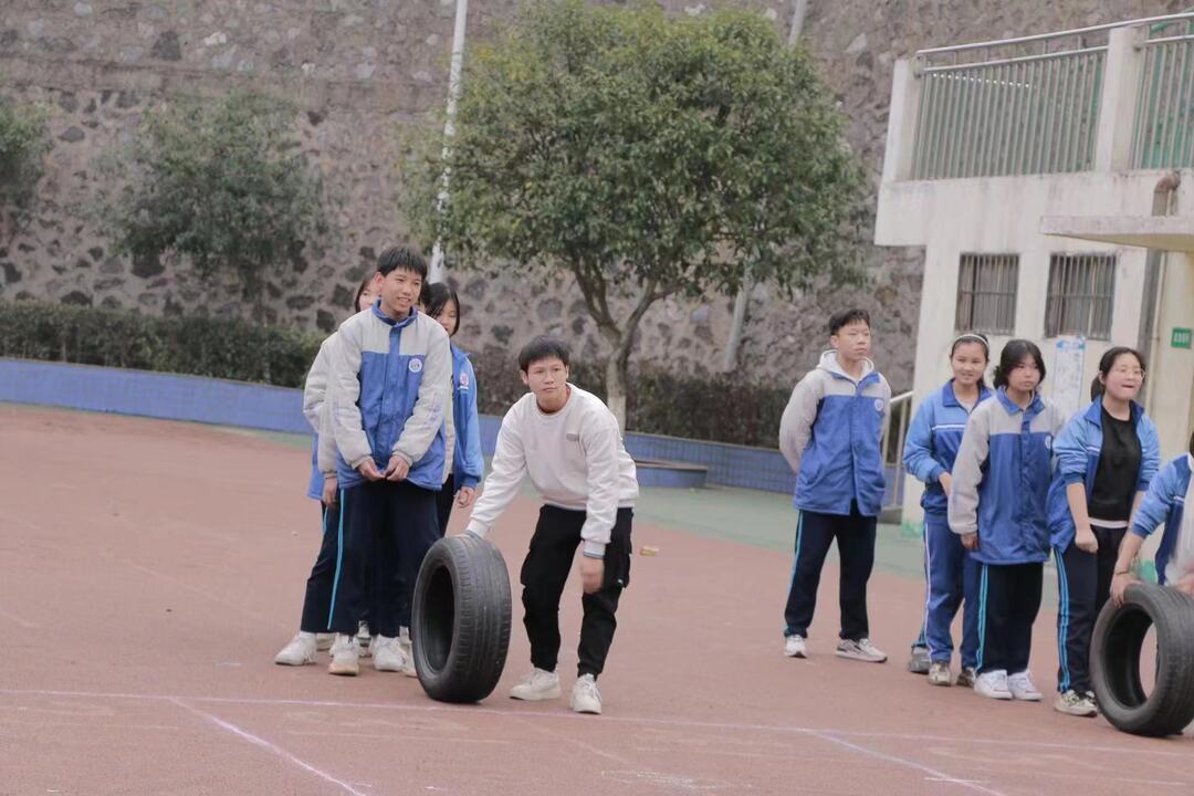 “趣”享运动，“味”你加油——桂阳县蒙泉学校举行趣味运动会