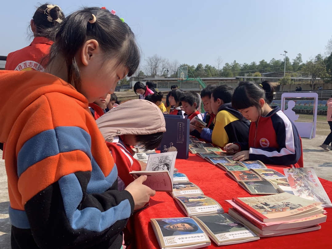 学雷锋 见行动 | “到群众最需要的地方去” 文旅志愿服务活动走进苦志育才学校