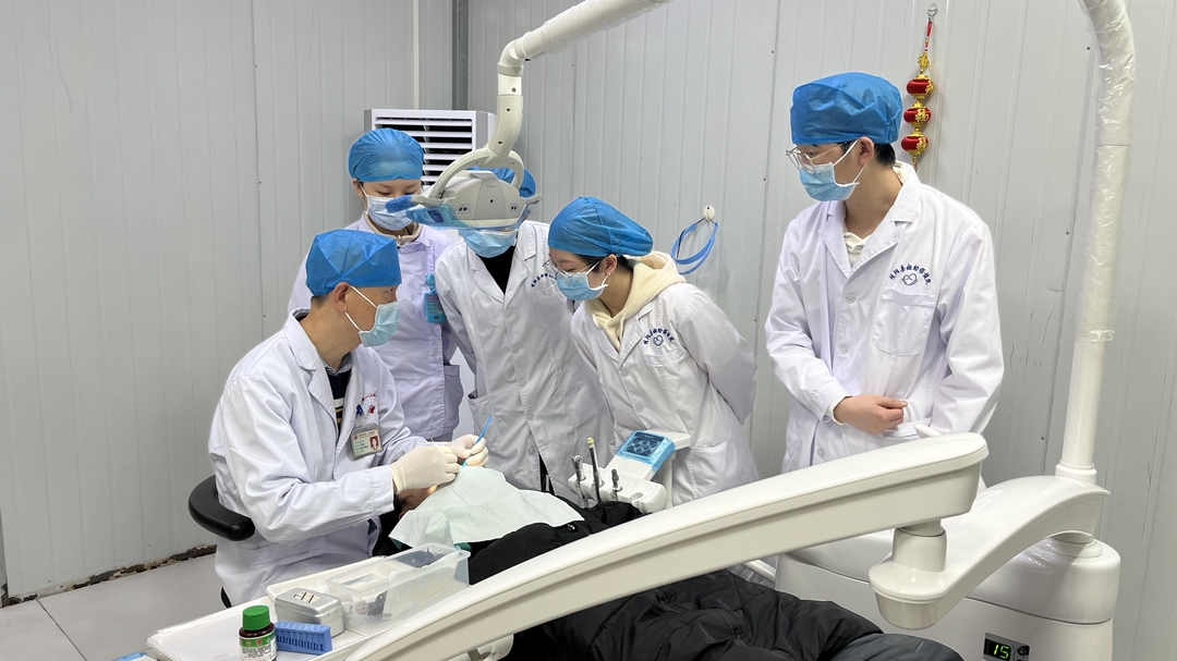 郴州市第一人民医院儿童医院到县妇幼保健院开展专科联盟技术指导活动