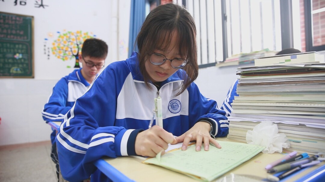 我们的节日·清明  | 甘甜中学：“时空信箱”忆英烈 革命精神励今人