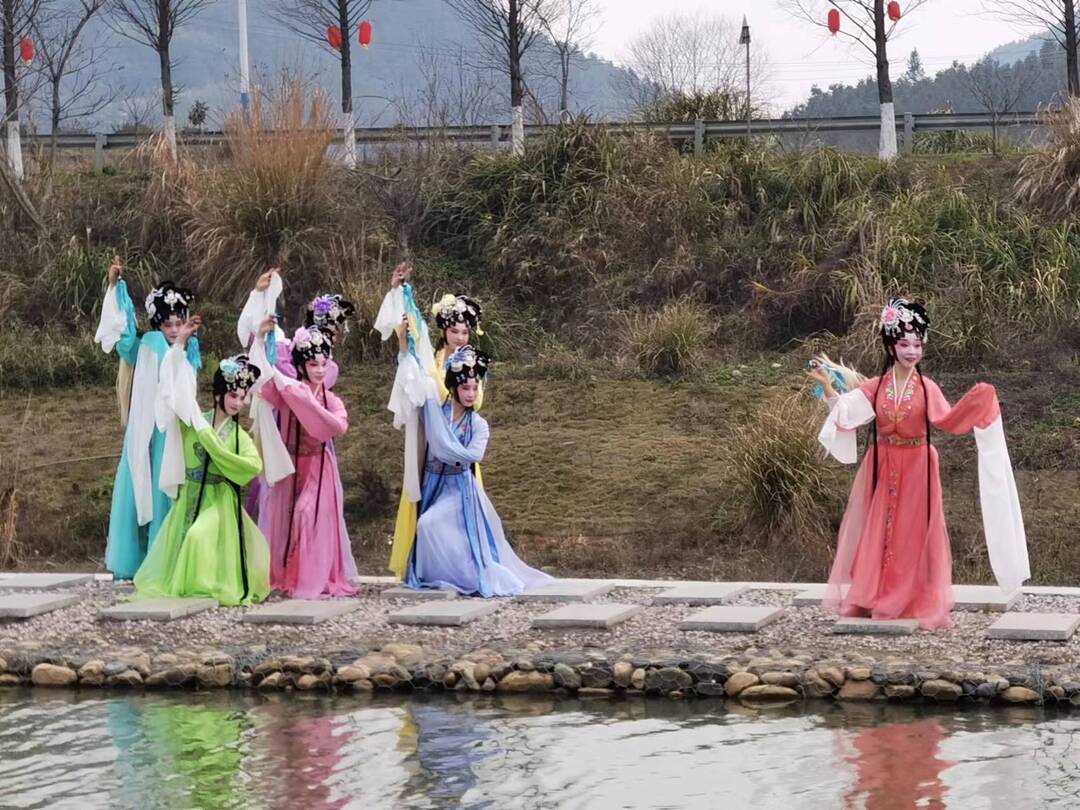 举全县之力 办好旅发会 | “仙女”游河添春韵 “房车春游”赴春约