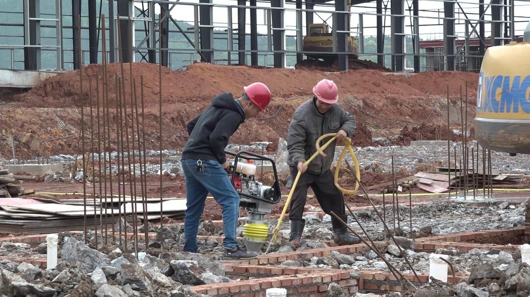 打好“发展六仗” | 顺耐东谊新材料：争分夺秒赶进度  力争8月底试投产