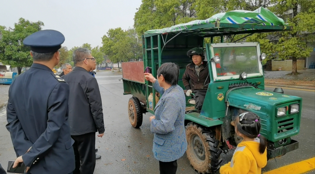 桂阳：开展农村地区道路交通安全联合执法行动