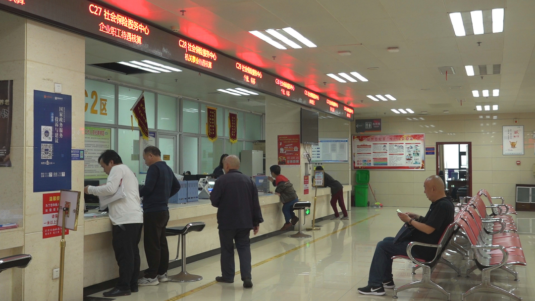 打好“发展六仗”  | “湘易办”：让群众事务更易办