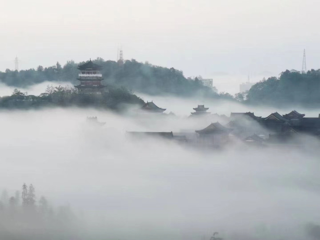 桂阳：薄雾轻纱笼蓉城 古城沐浴朝晖里