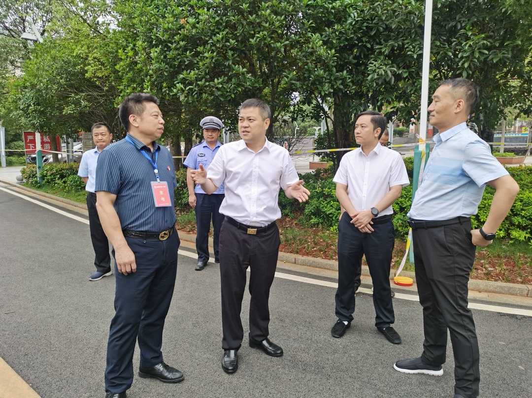 巫初华调研2023年高考准备工作 | 用心用情把好每一道关口  确保高考安全平稳有序