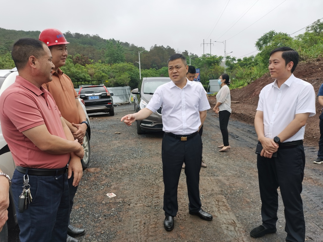 大兴调查研究 | 巫初华督导旅发大会重点观摩项目推进情况 ：打造精品亮点工程   为旅发大会增光添彩