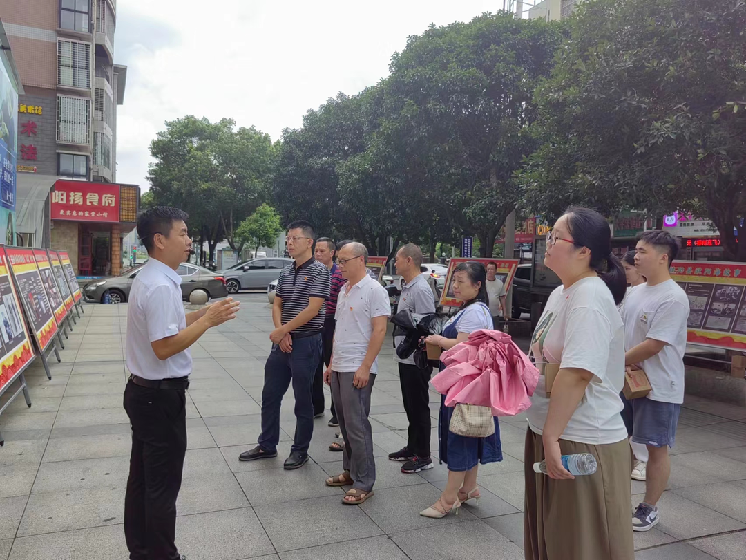 “桂阳县欧阳海故事五进活动”来到八字塘社区