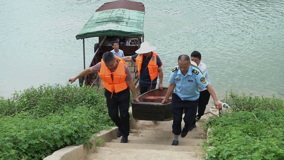 打好“发展六仗”|我县开展“三无”船舶清理及违规垂钓专项整治