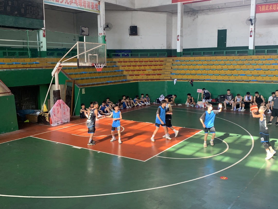 我县举办柔力球、篮球大赛 全民健身蓬勃发展