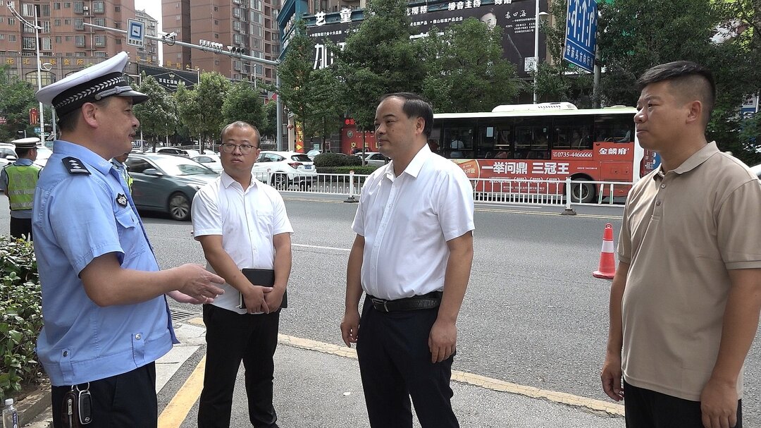 大兴调查研究 | 李志强督导调研交通问题顽瘴痼疾整治、安全生产等工作