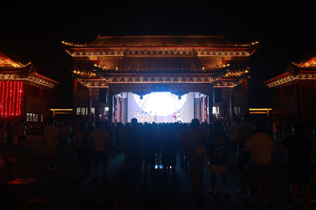 古郡城里唱大戏 “文化纳凉”惠民生