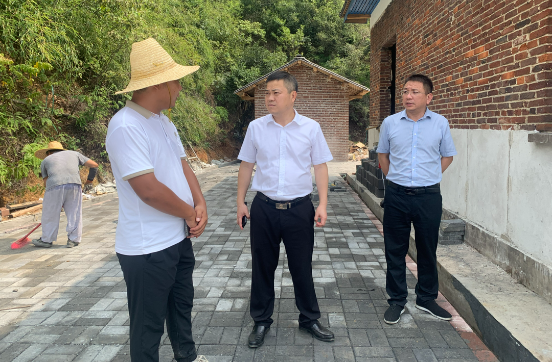 大兴调查研究 ｜ 巫初华调研旅发大会重点观摩项目建设  倒排工期  挂图作战   如质如期完成建设任务