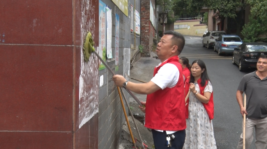 桂阳创文在行动|县总工会组织全县工会志愿者队伍到社区开展文明创建活动