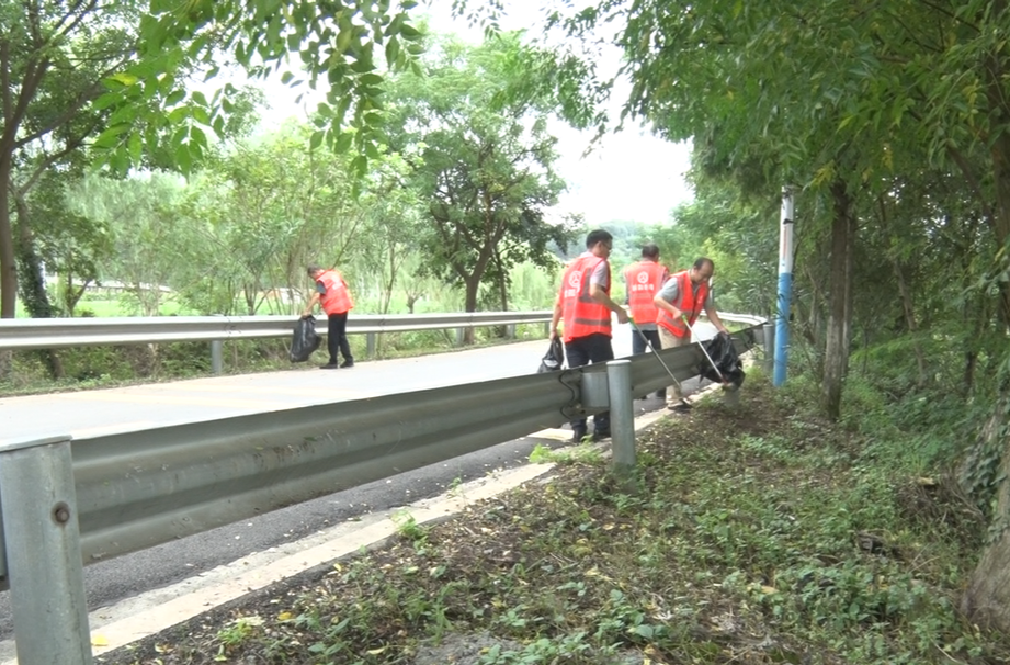 创文巩卫进行时 | 县公路建设养护中心：在创文巩卫中践行公路担当