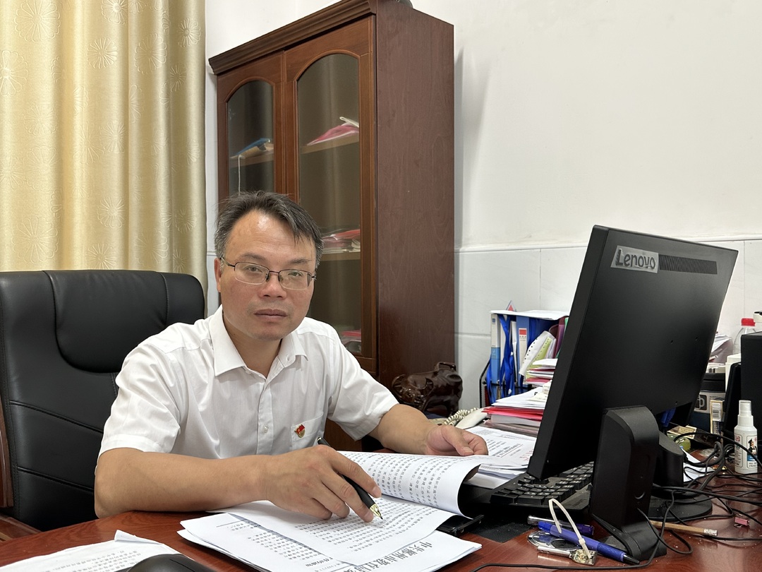 桂阳县优秀教育工作者陈剑军