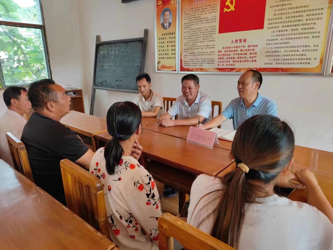 白水瑶族乡：人大代表“一线”接访