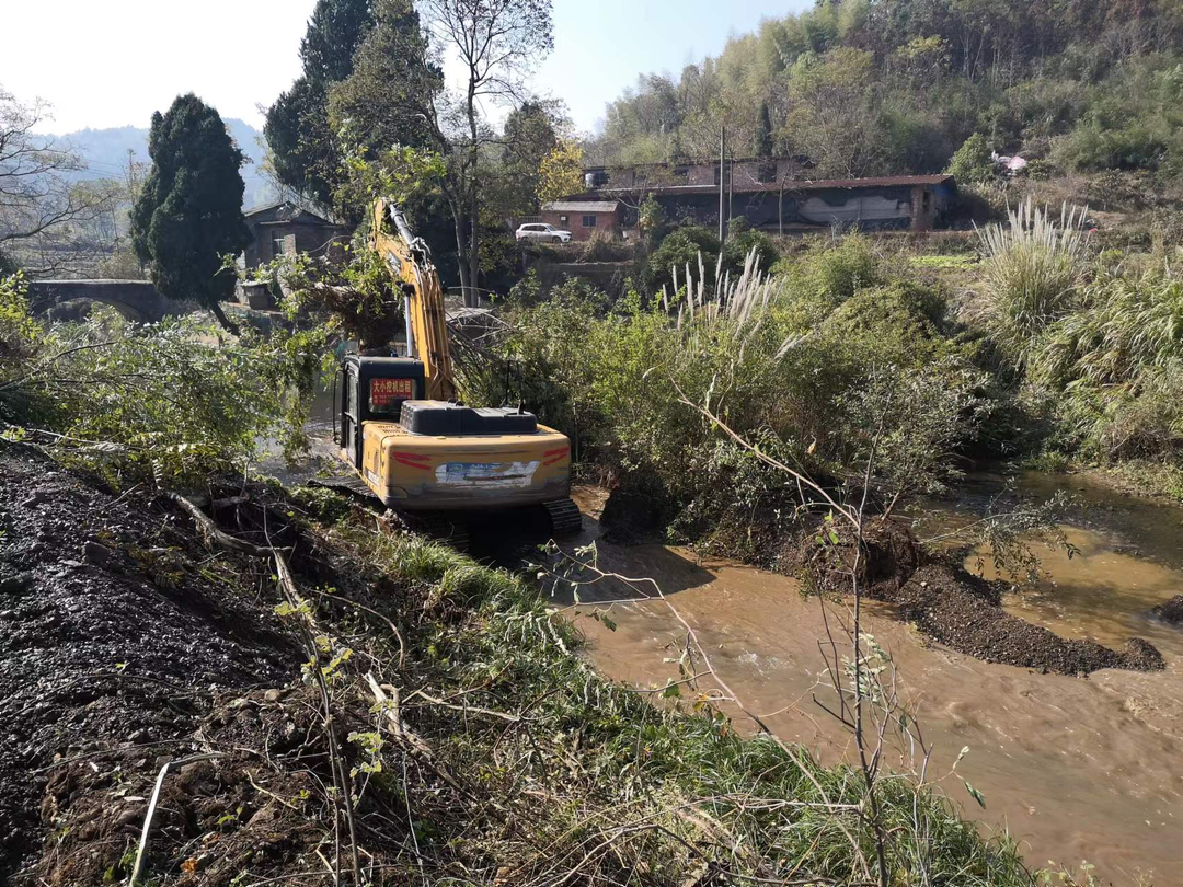 李模华：履职尽责“村支书” 人大代表“听民声” 疏通河道“暖人心”