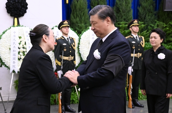 李克强同志遗体在京火化　习近平等到八宝山革命公墓送别