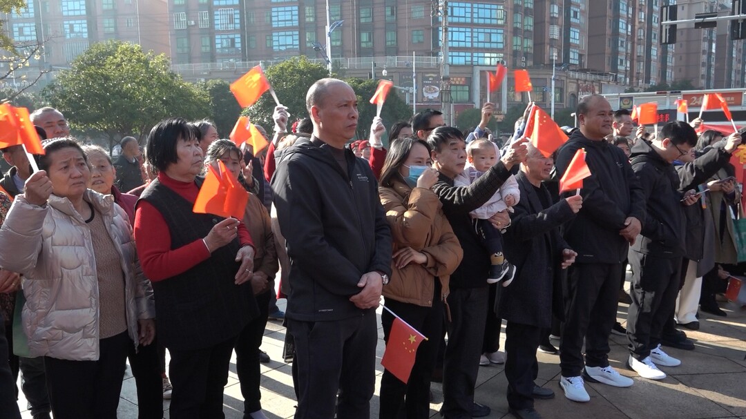 我县篮球队代表郴州市参加省“县BA”篮球联赛出征