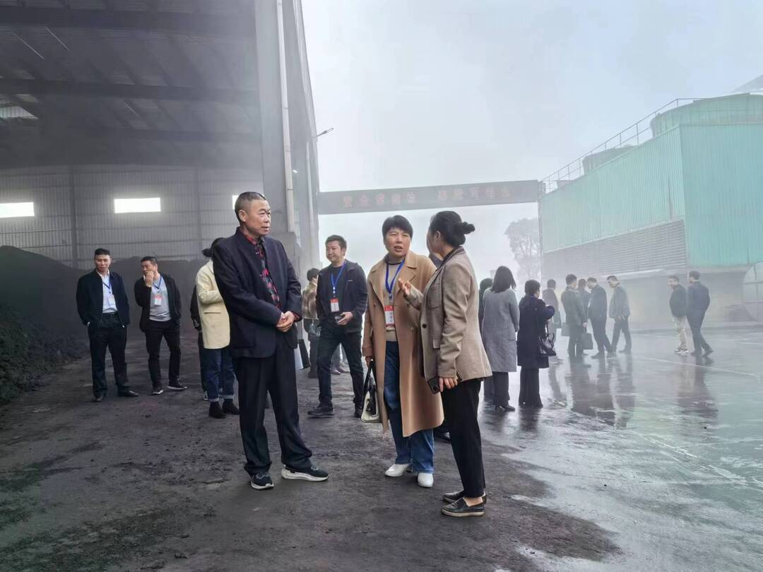 县政协委员视察我县“五好园区”建设工作