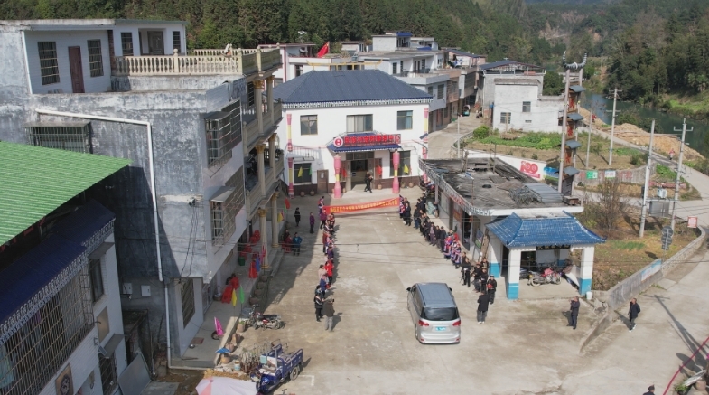 我为群众办实事 | 白水瑶族乡民族村开通客运班线