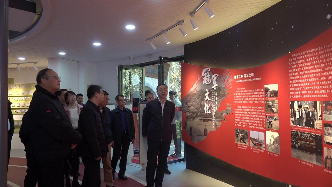 省人大常委会法工委来桂开展立法调研