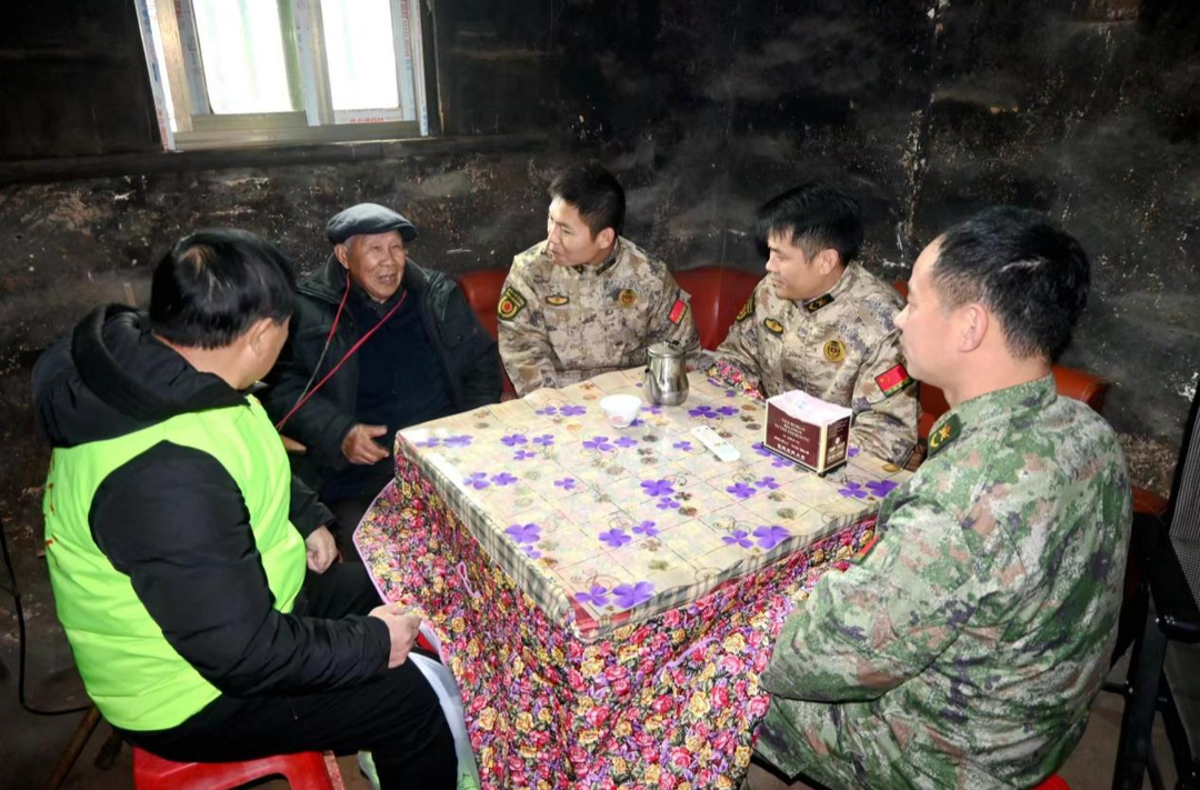 和平镇：慰问抗美援朝老兵 传承革命精神