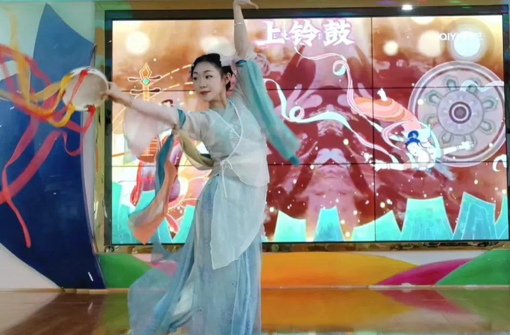 士杰幼儿园：欢歌载舞庆元旦，辞旧迎新展未来