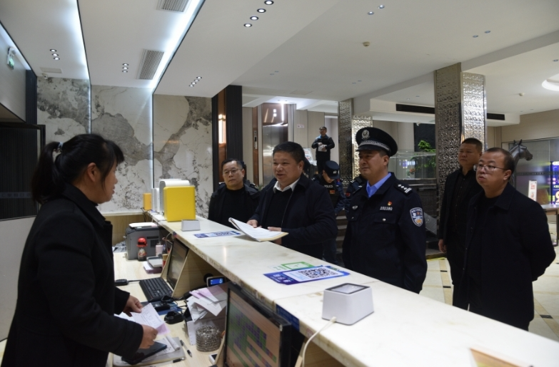 我县开展“利剑护蕾·雷霆行动”重点场所专项清查整治行动
