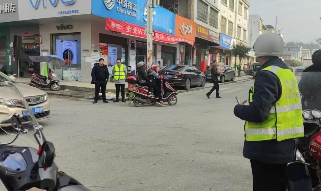 塘市镇：奏响春运保畅曲 护航返乡平安行