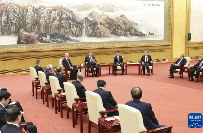 习近平同党外人士共迎新春